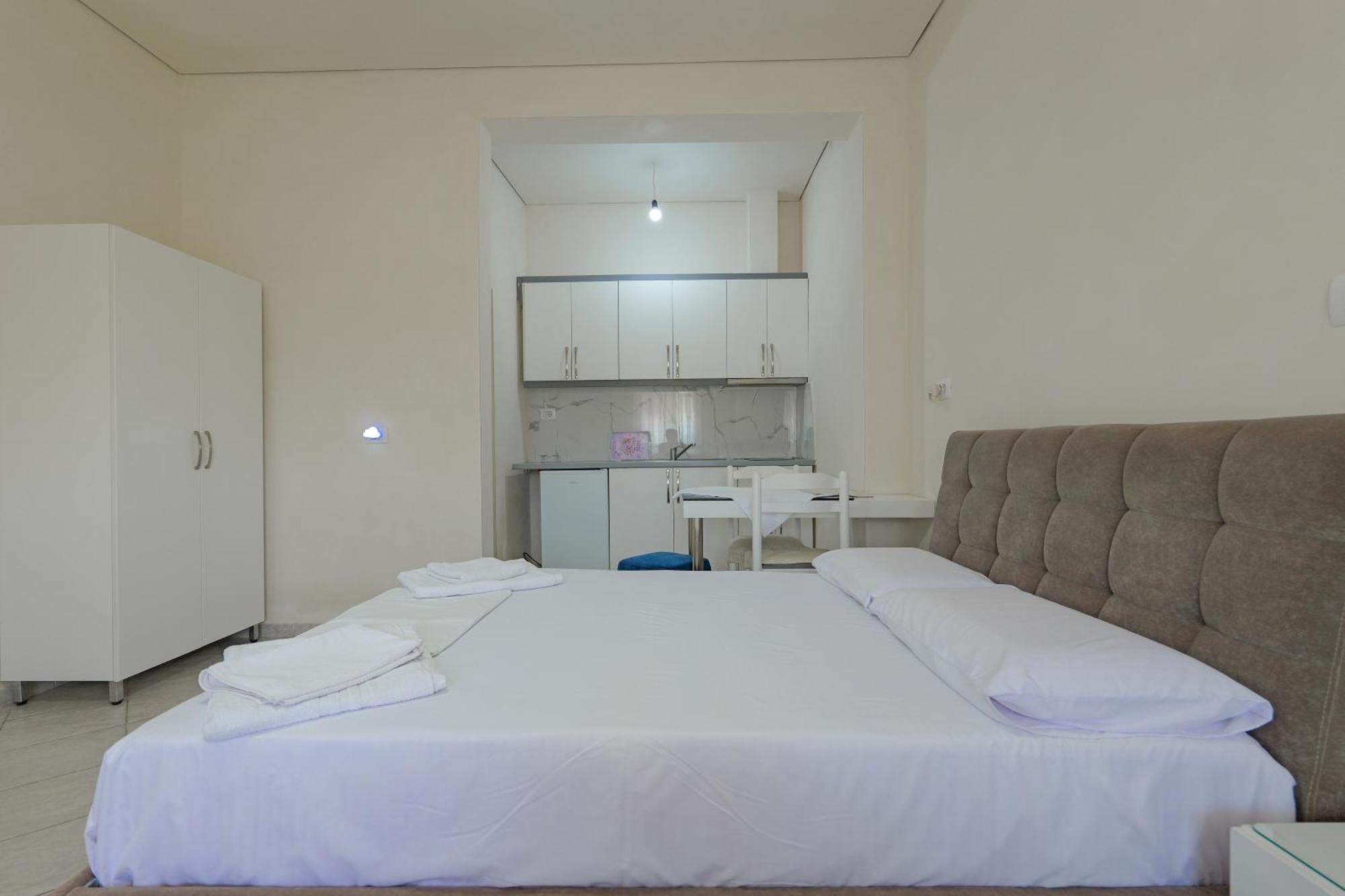 Flower Vila Sarande Exterior photo