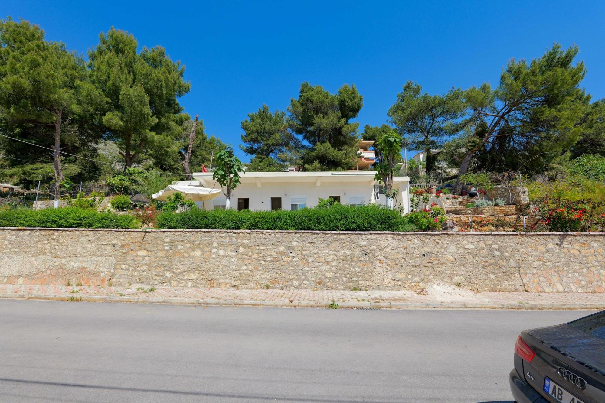 Flower Vila Sarande Exterior photo