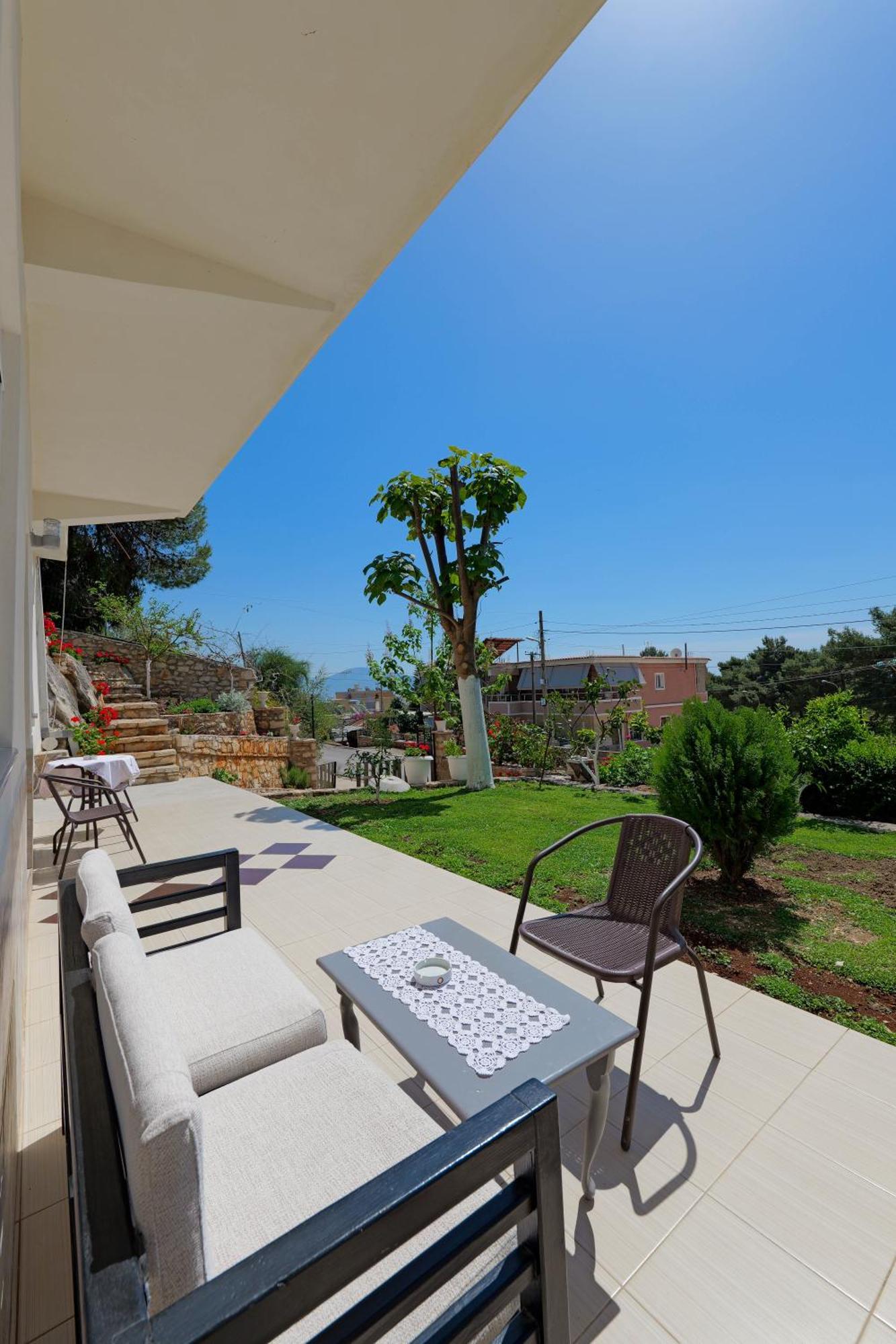 Flower Vila Sarande Exterior photo