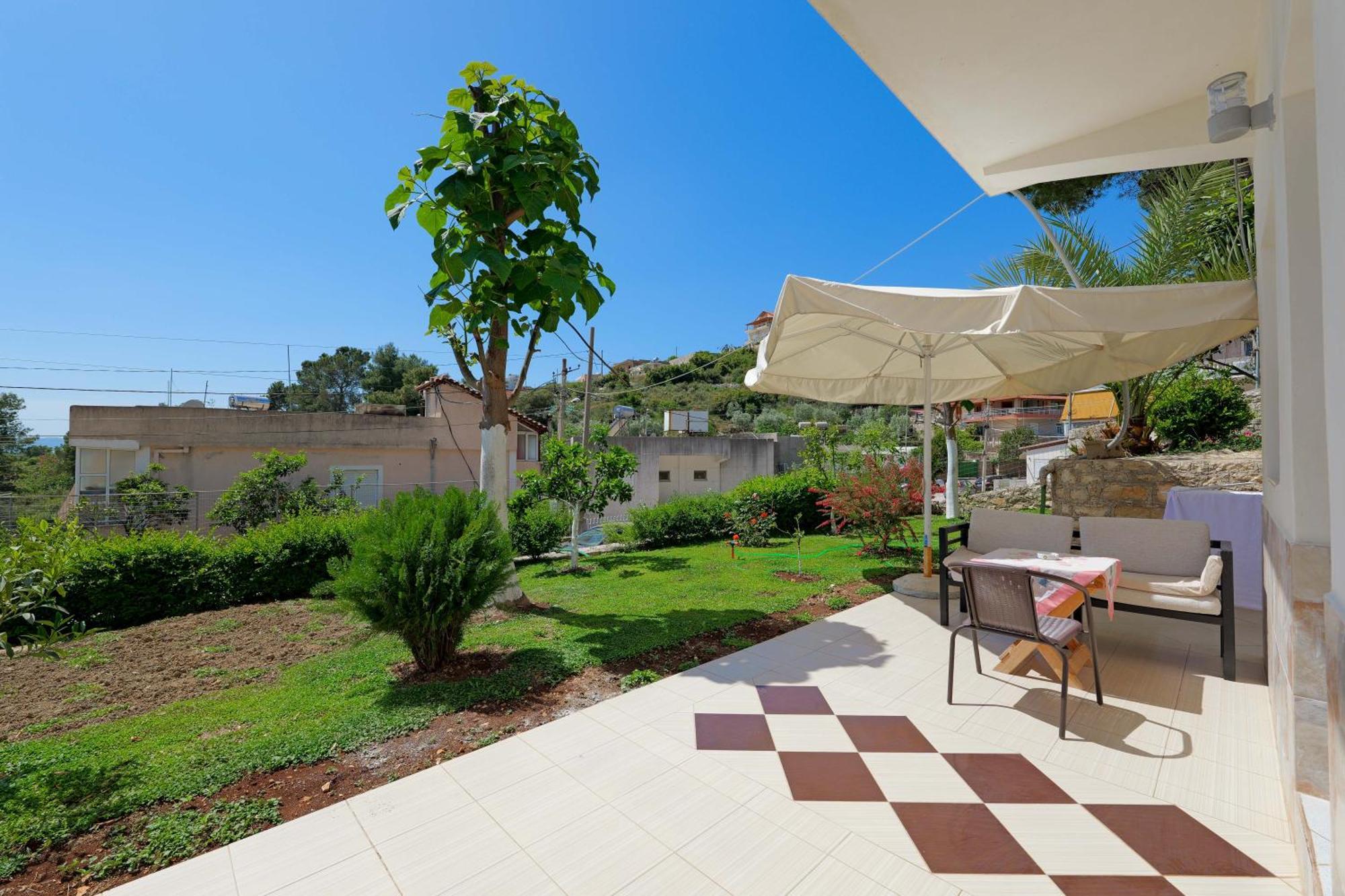 Flower Vila Sarande Exterior photo