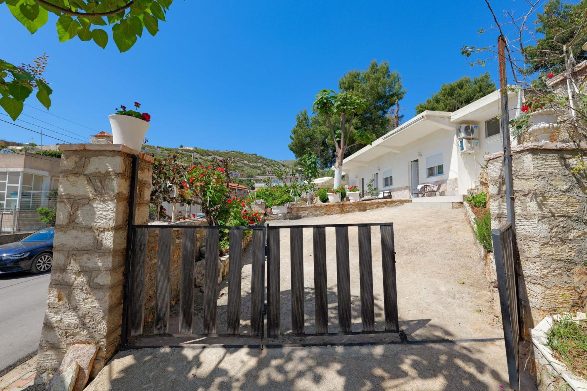 Flower Vila Sarande Exterior photo