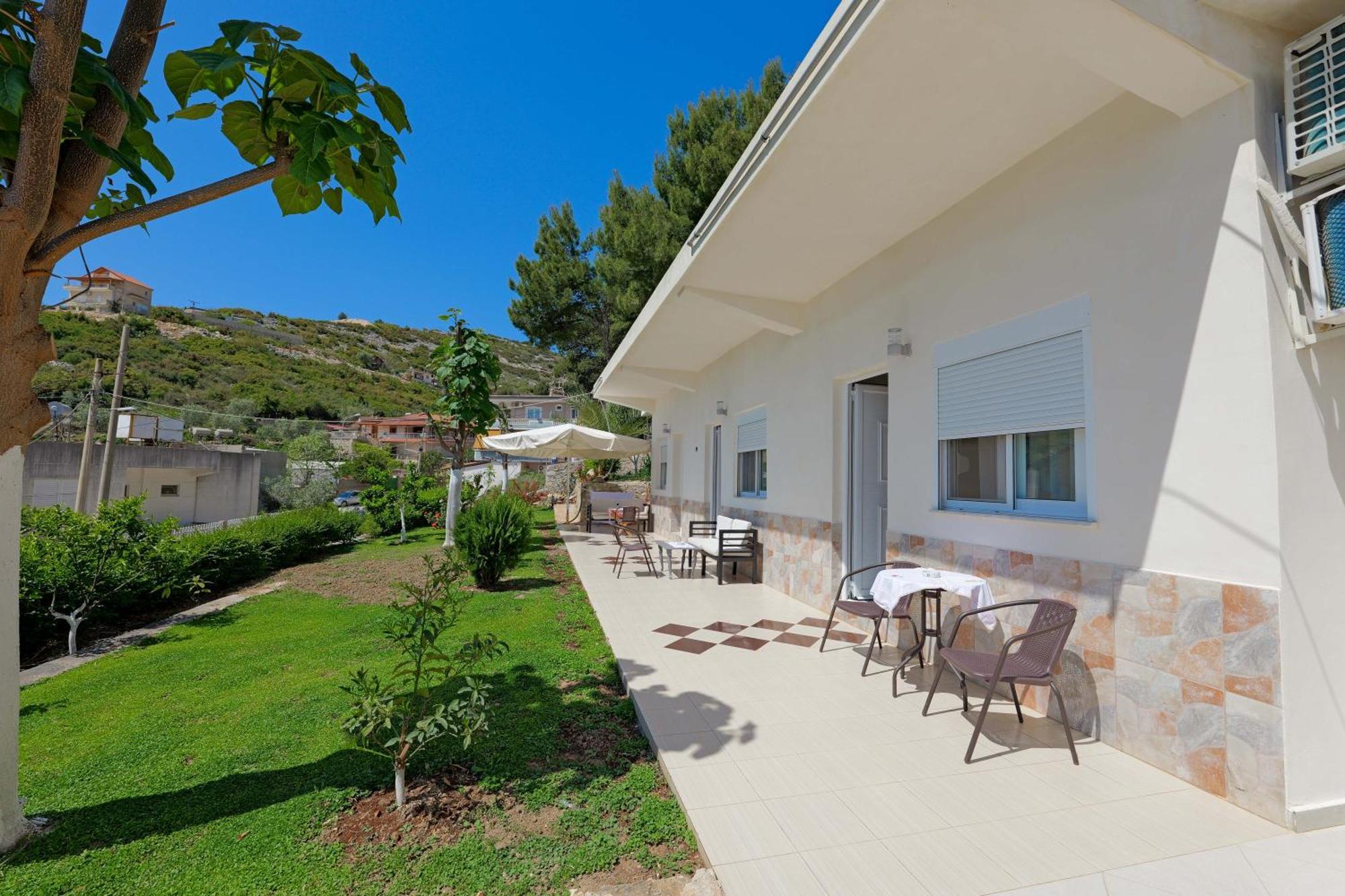 Flower Vila Sarande Exterior photo