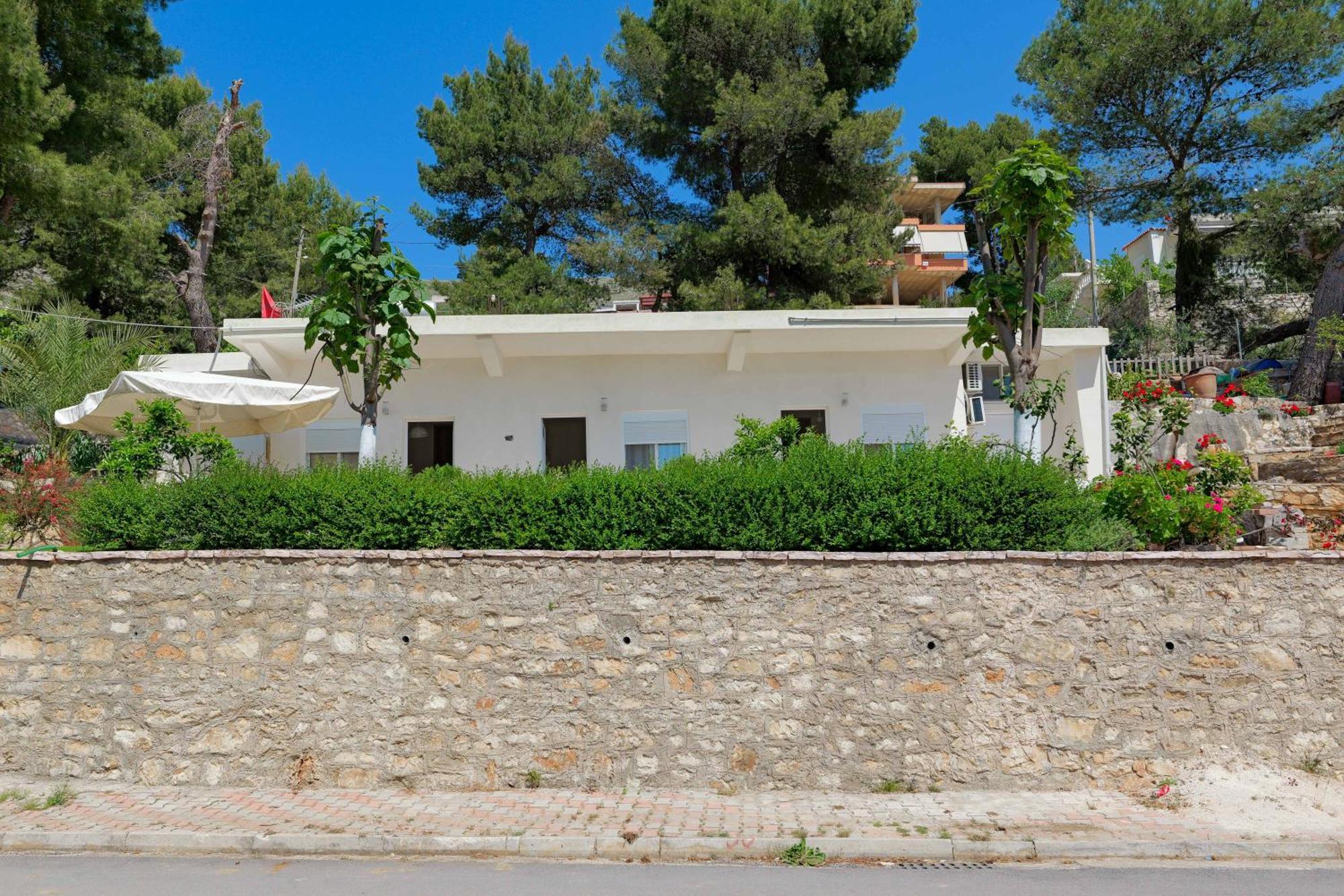Flower Vila Sarande Exterior photo